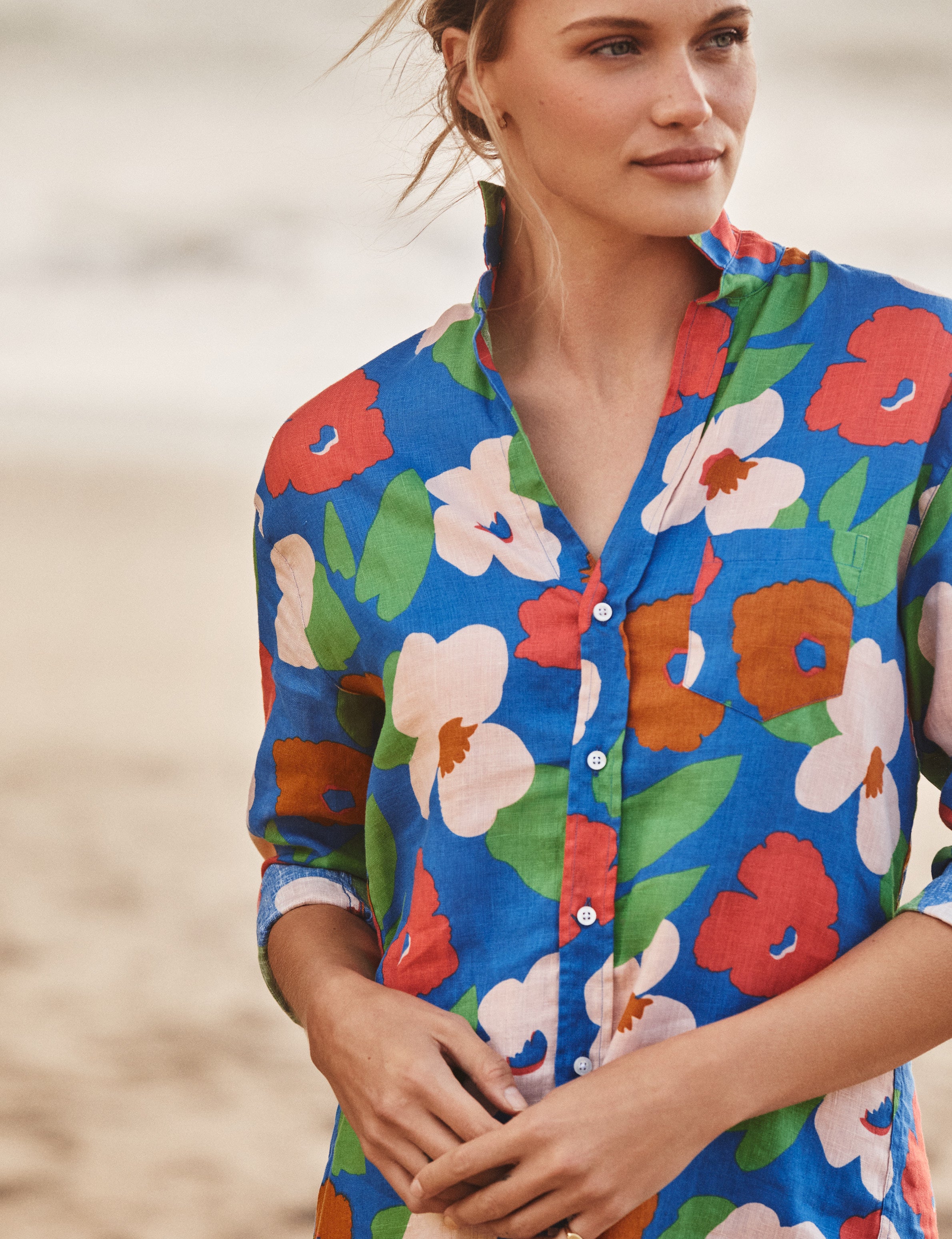 MARY Bright Blue Floral, Italian Classic Linen, view 3