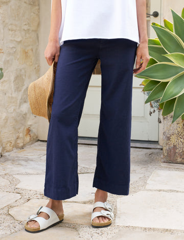 Essie Dark Blue Straight Leg Jeans – Beginning Boutique NZ