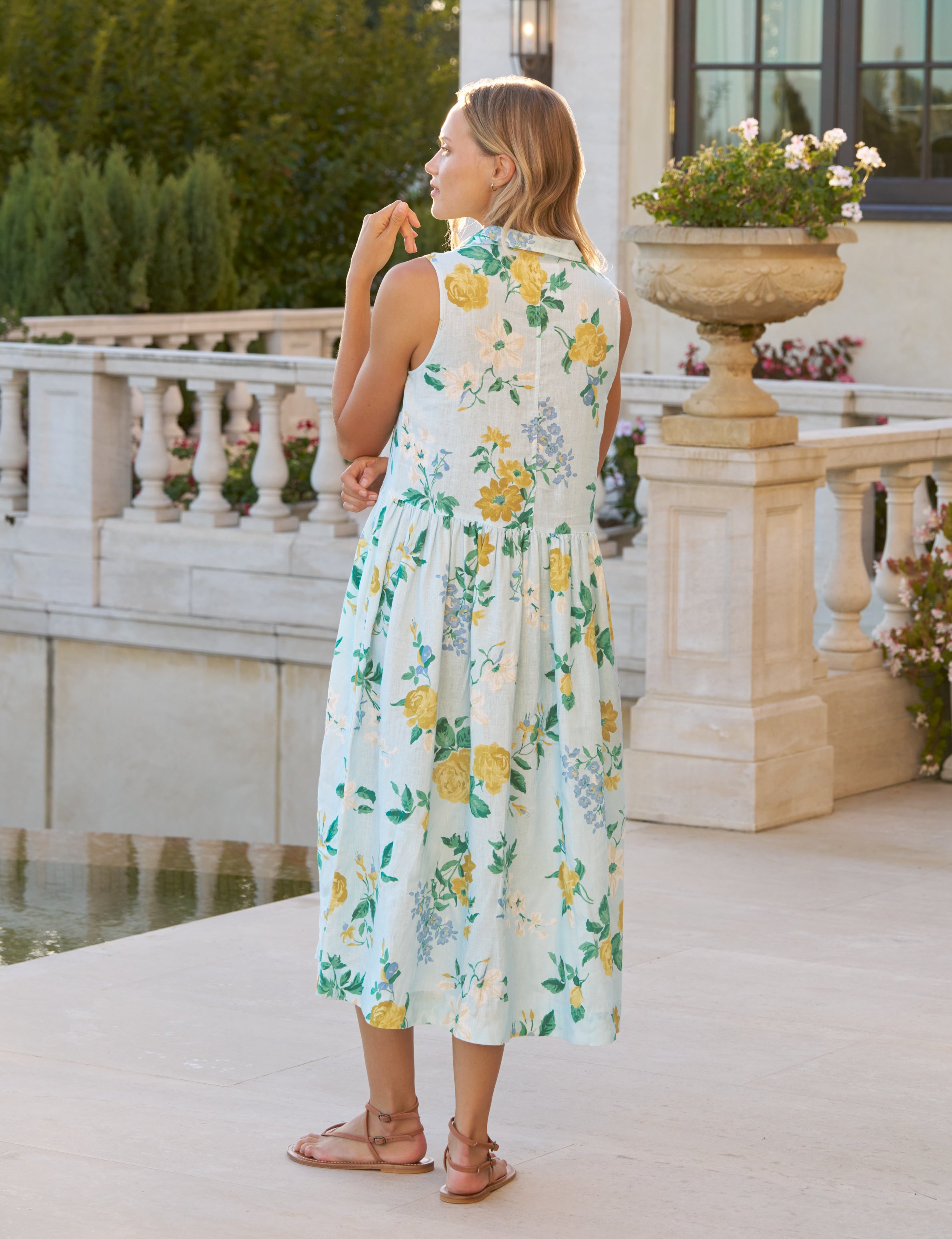 DAPHNE Spring Bouquet, Italian Classic Linen