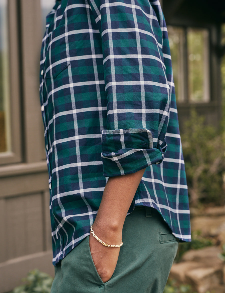 Detail of sleeve on person wearing Green Plaid Frank & Eileen Barry Tailored Button-Up Shirt in Flannel
