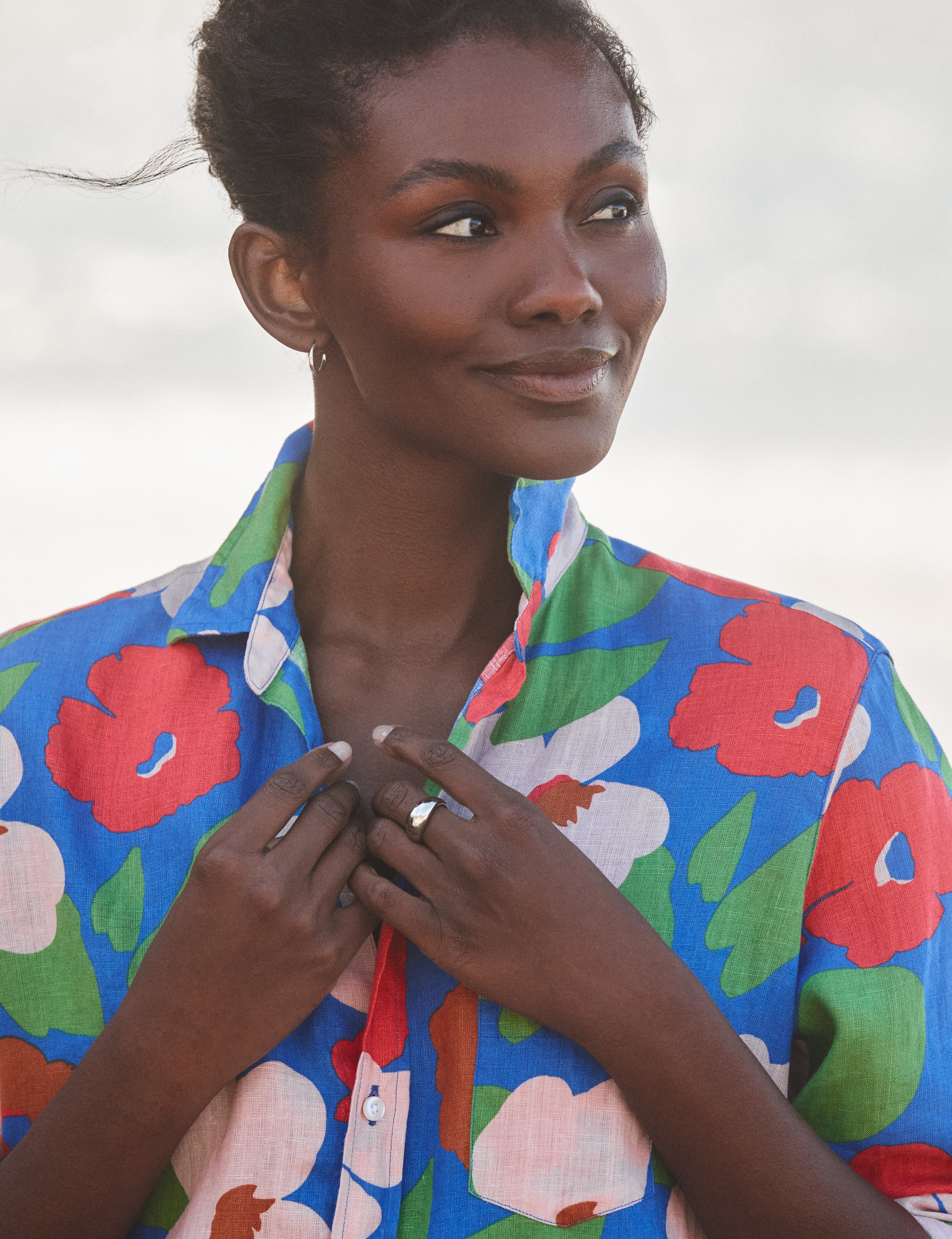 EILEEN Bright Blue Floral, Italian Classic Linen, view 3