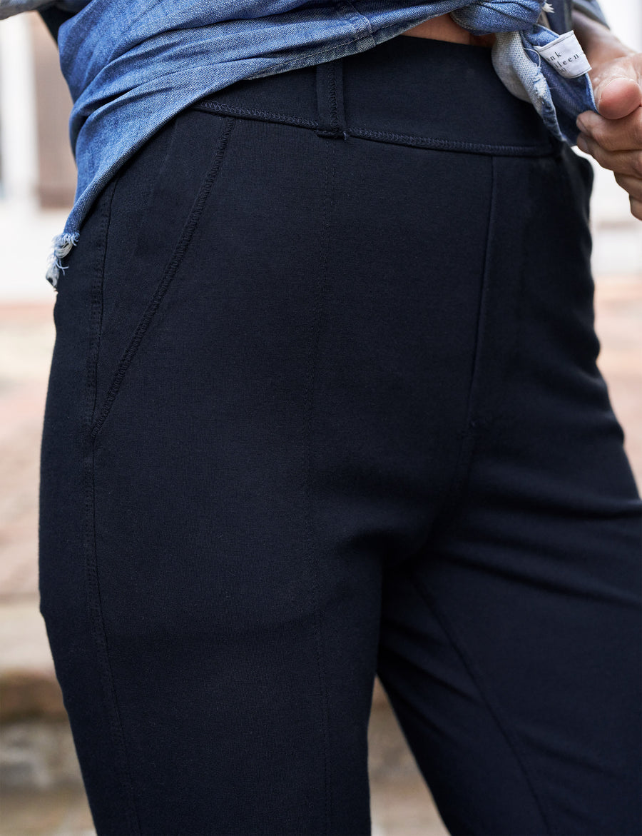 Detail of front belt loops and pockets on person wearing British Royal Navy Frank & Eileen Murphy Billion Dollar Pant in Super Stretch