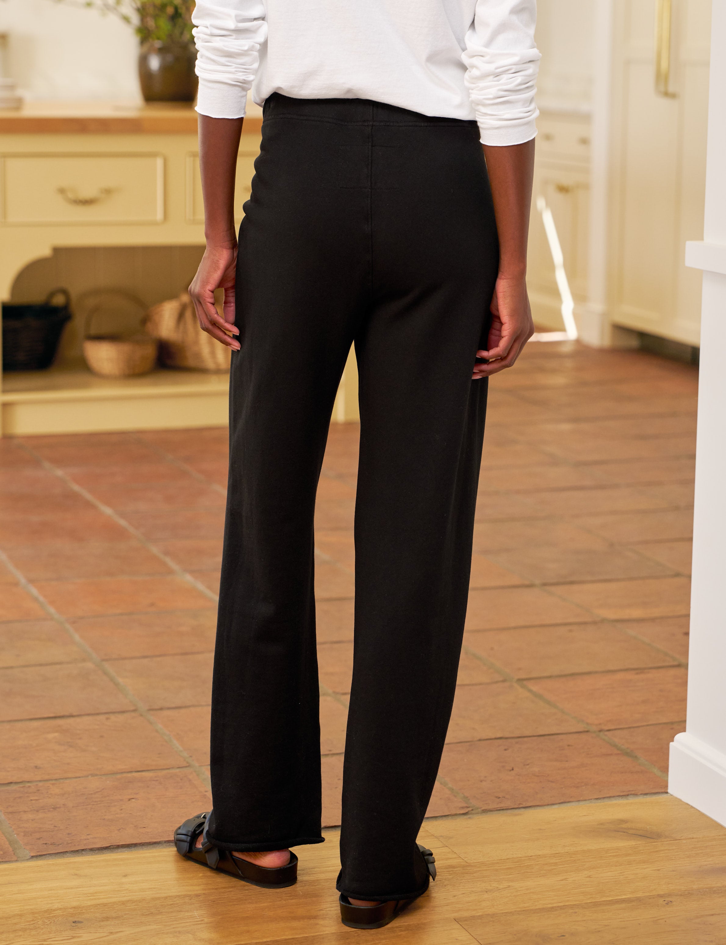 CATHERINE 29" Black, Triple Fleece