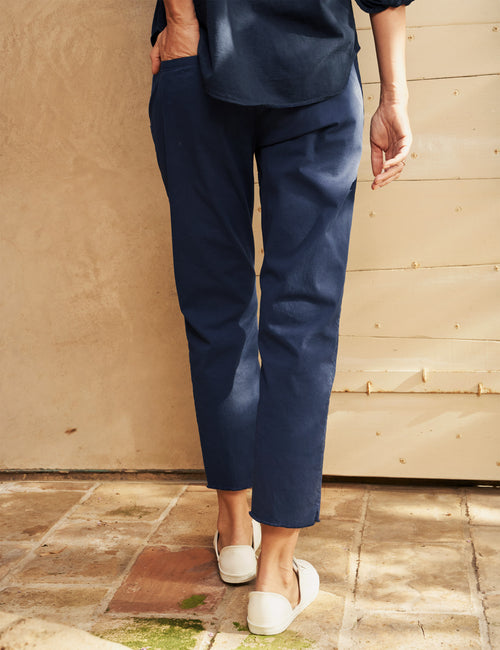 WICKLOW Vintage Navy, Italian Performance Twill, alternate view