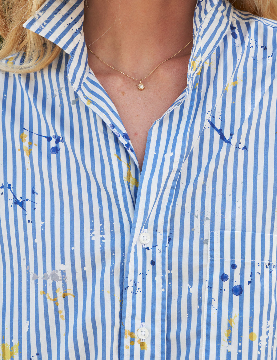 Collar of person wearing Blue Stripe Frank & Eileen Mackenzie Exaggerated Button-Up Shirt in Casual Cotton