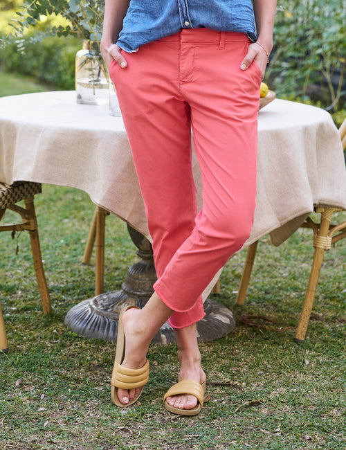 Front of person wearing Flamingo Pink Frank & Eileen Wicklow Italian Chino in Italian Performance Twill, front view